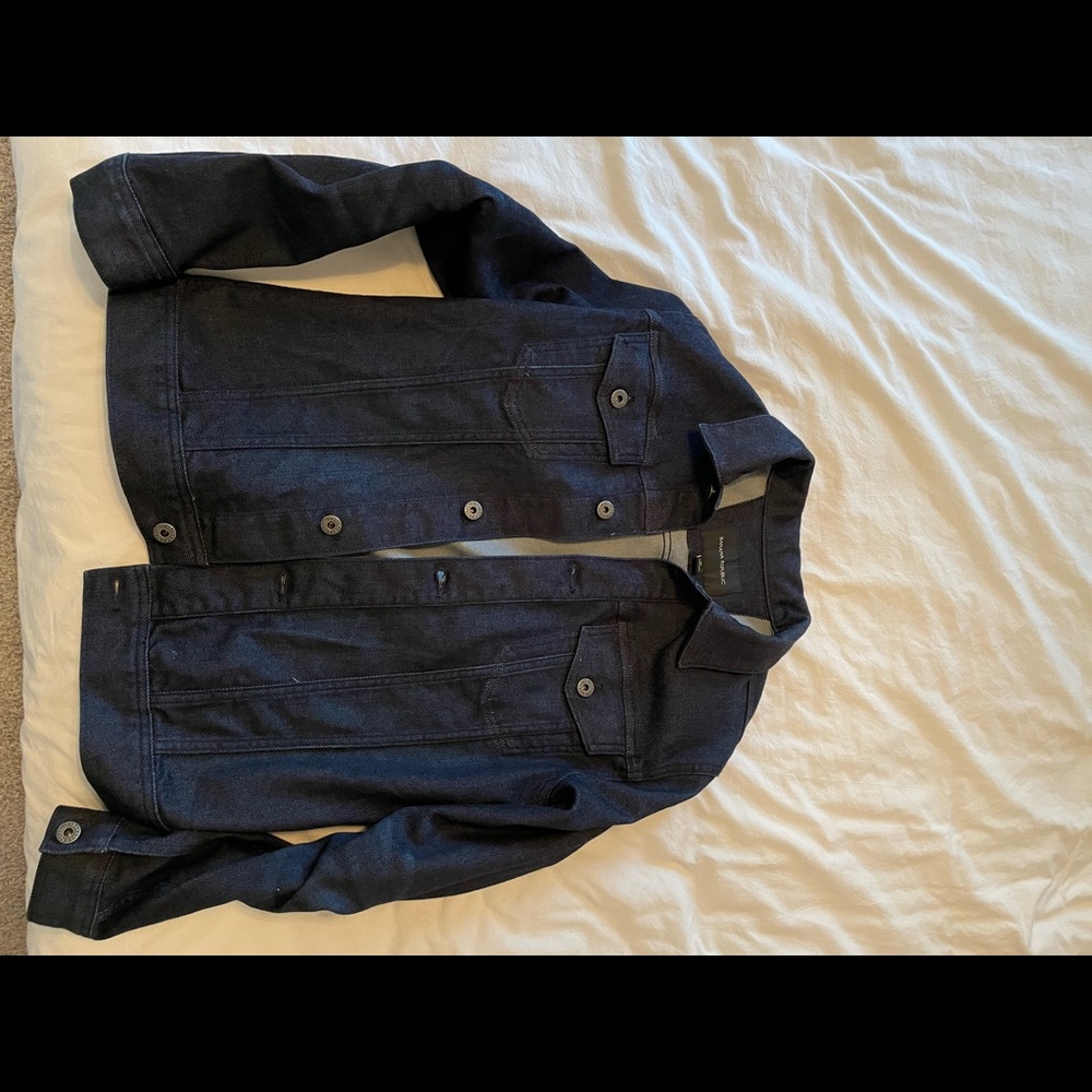 Banana Republic denim jacket. Size M. Perfect condition.
